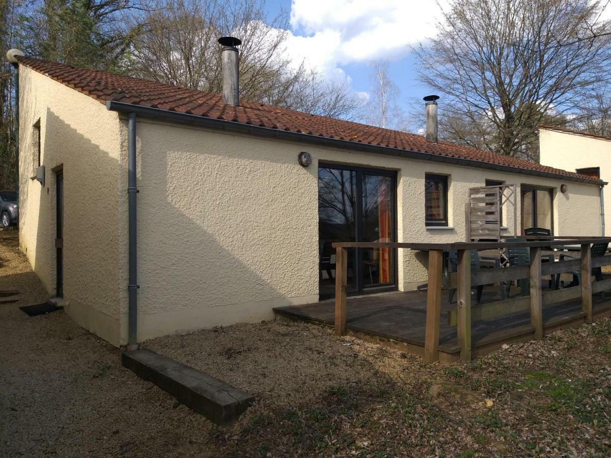 Bungalows du Lac de Rabais Virton Extérieur photo