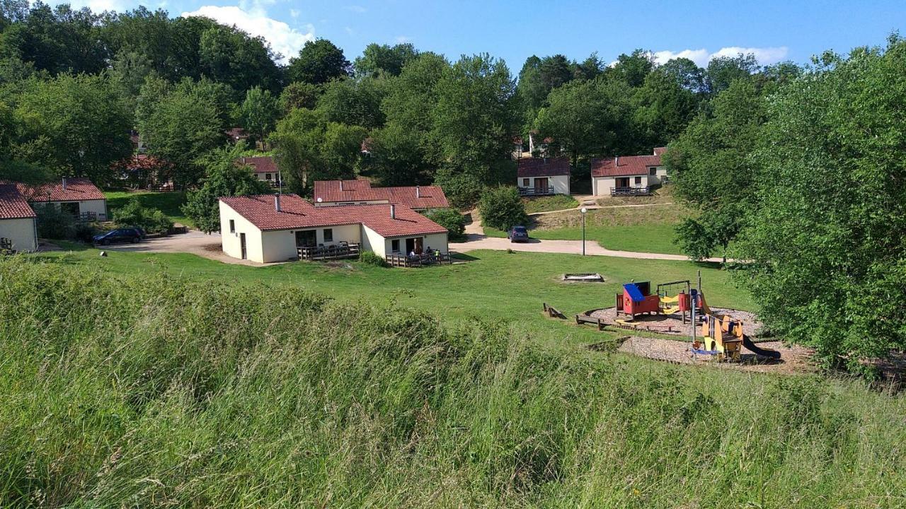 Bungalows du Lac de Rabais Virton Extérieur photo